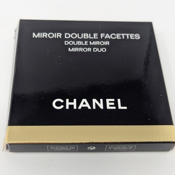 Chanel Dual Mirror Normal and Magnifying - Picture 4 of 9